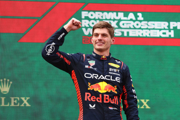 Max Verstappen với phong độ ấn tượng - Sin88