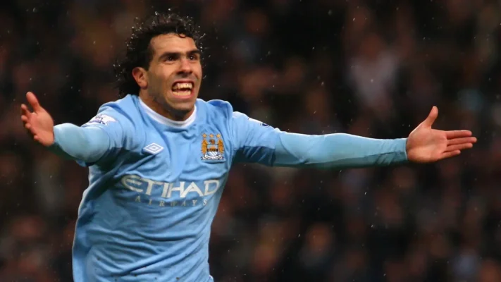 Carlos Tevez khoác áo Man City