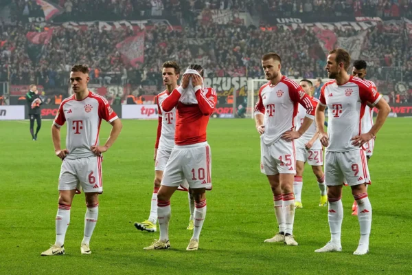 Bayern Munich gục ngã trước Lazio