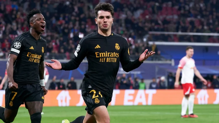 Real Madrid đặt một chân vào vòng tứ kết